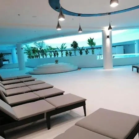Hanza Tower White Sky 16 To 26th Floor Pool &
