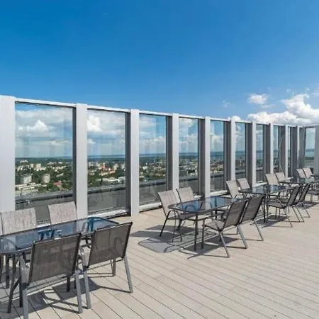 Hanza Tower White Sky 16 To 26th Floor Pool & アパート シュチェチン